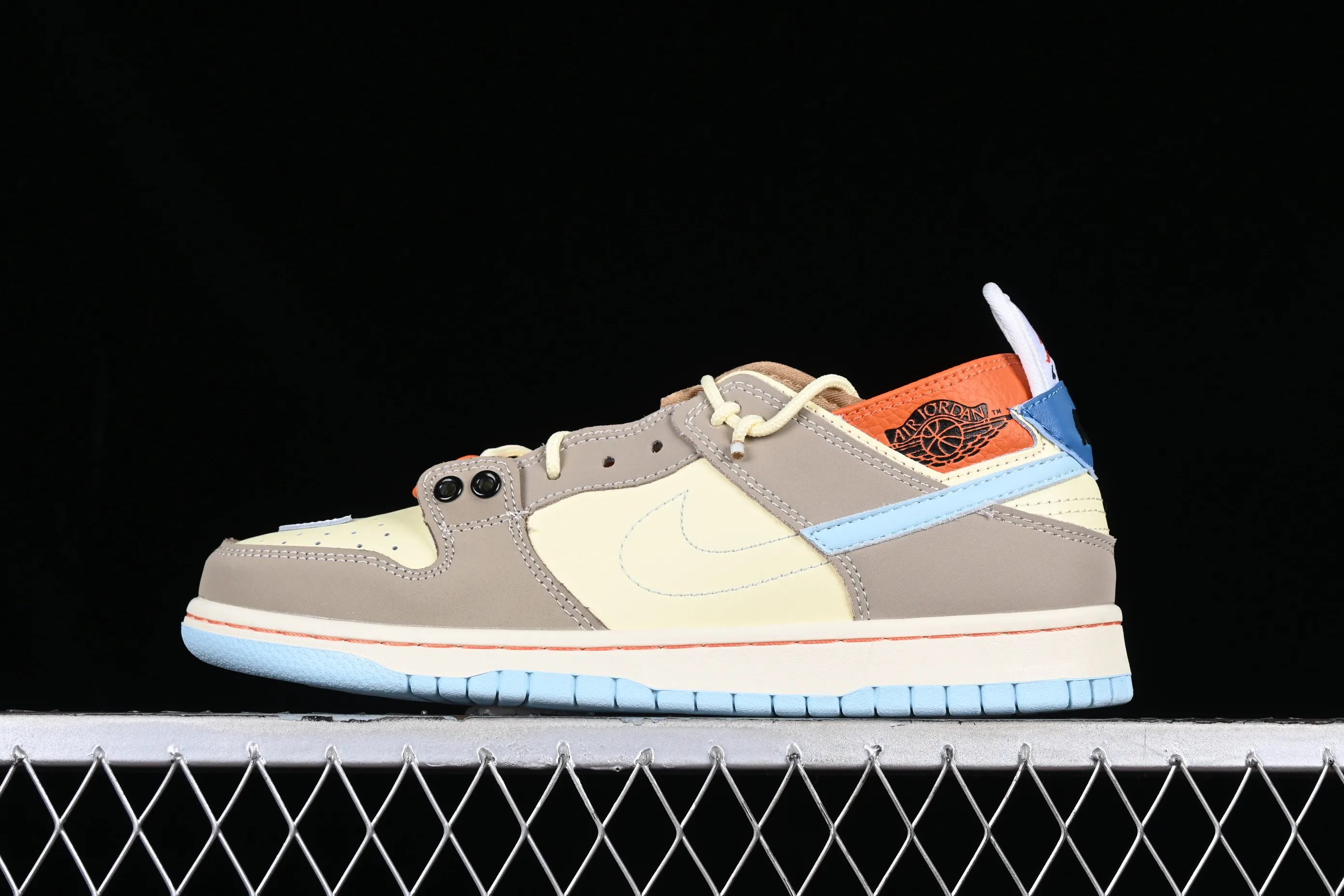 All categories Nk SB Dunk series Nk SB Dunk Low low-top sneakers Nk SB Dunk Low Nike four-in-one multi-element casual sneakers BQ6817-068